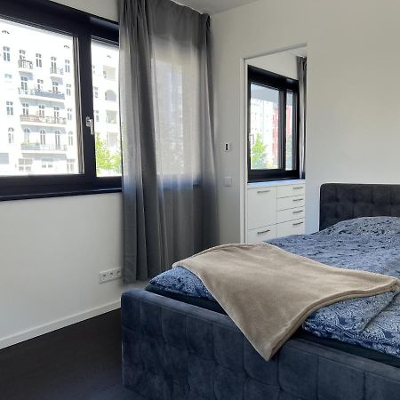 Luxury Waterfront Apartment Berlin Exteriör bild